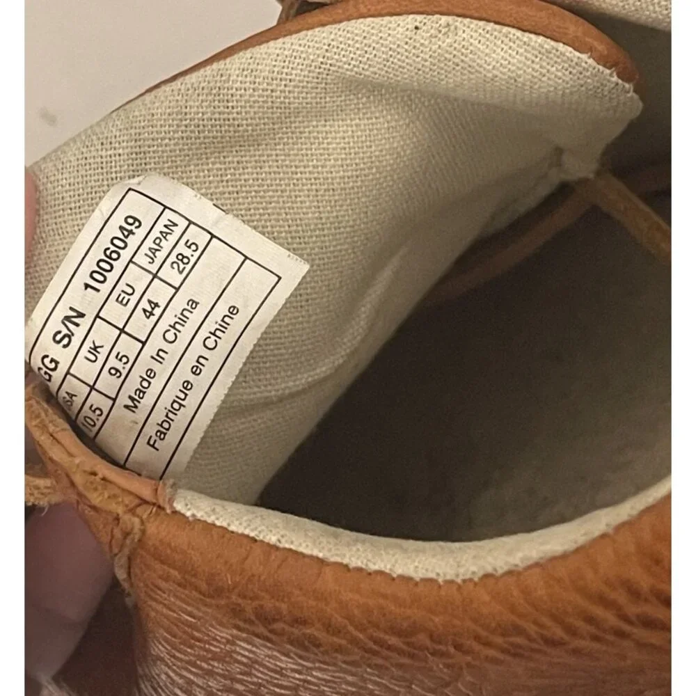 UGG Australia Men's 10.5M Kolman Leather Sneaker Low-top Lace Up Preppy Nautical